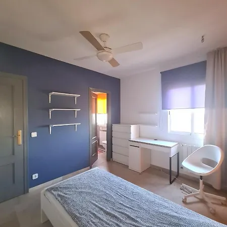 Apartamento Con 2 Hab En *