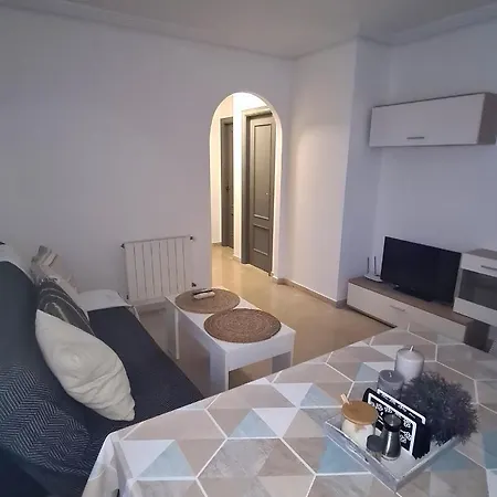Apartamento Con 2 Hab En *